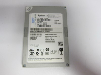 0B29642 EMC HGST 200GB 12Gbps SAS 2.5/'/' Solid State Drive