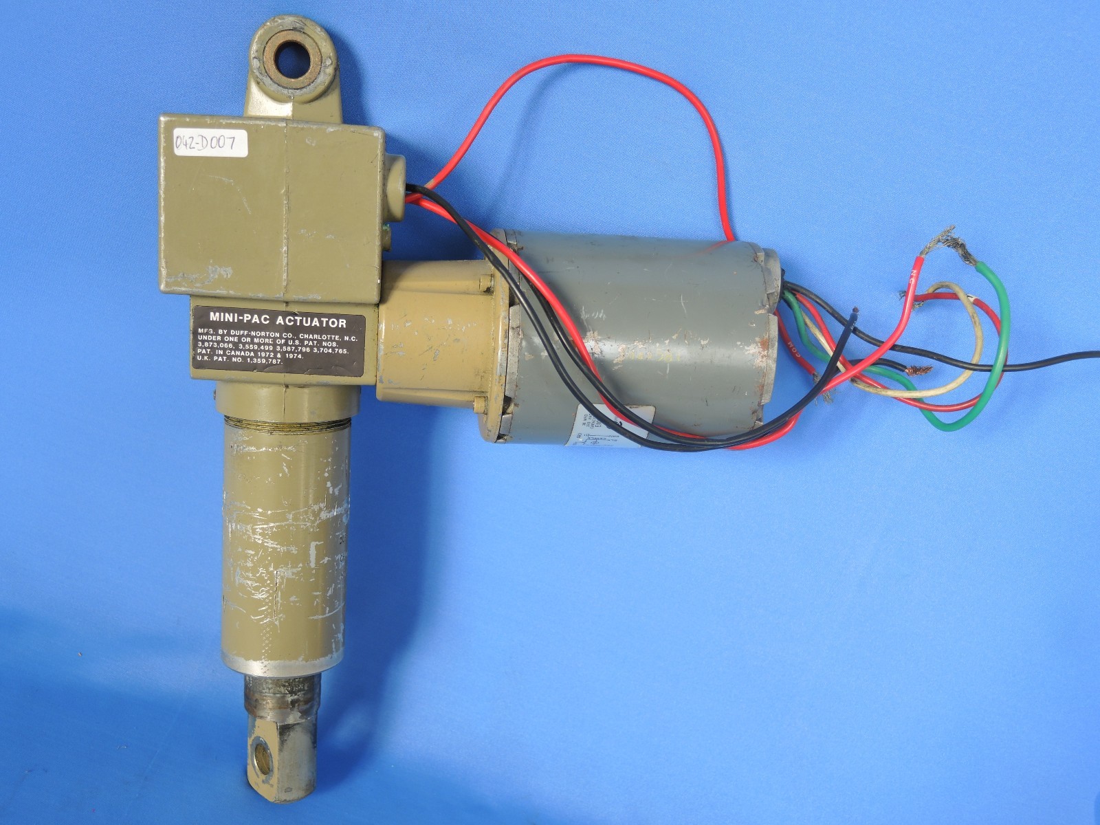 аир 90l4 380в 2. электродвигатель аис 132м4. аир112м2 7. электродвигатель с электромагнитным тормозом 45 квт. синхронный электродвигатель "4a112m2c".