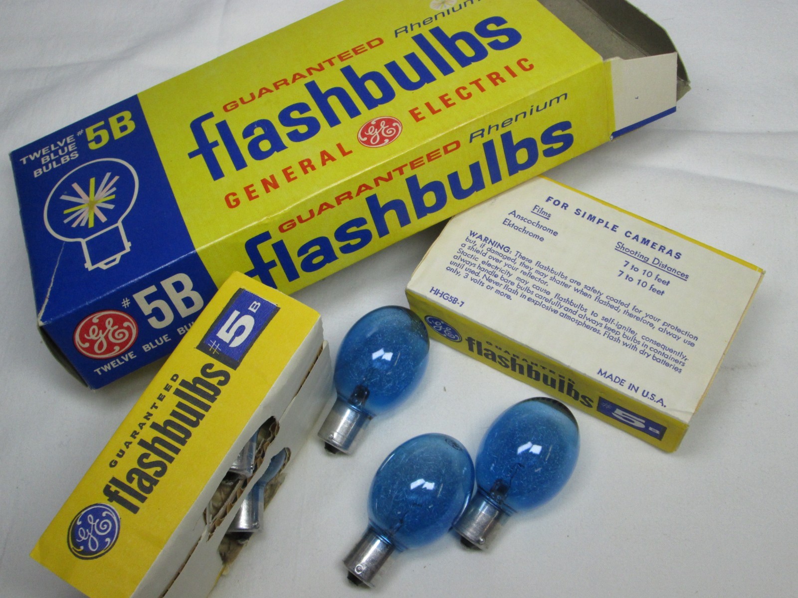 Vintage GE #5B Rhenium Blue Flashbulbs 11 Count