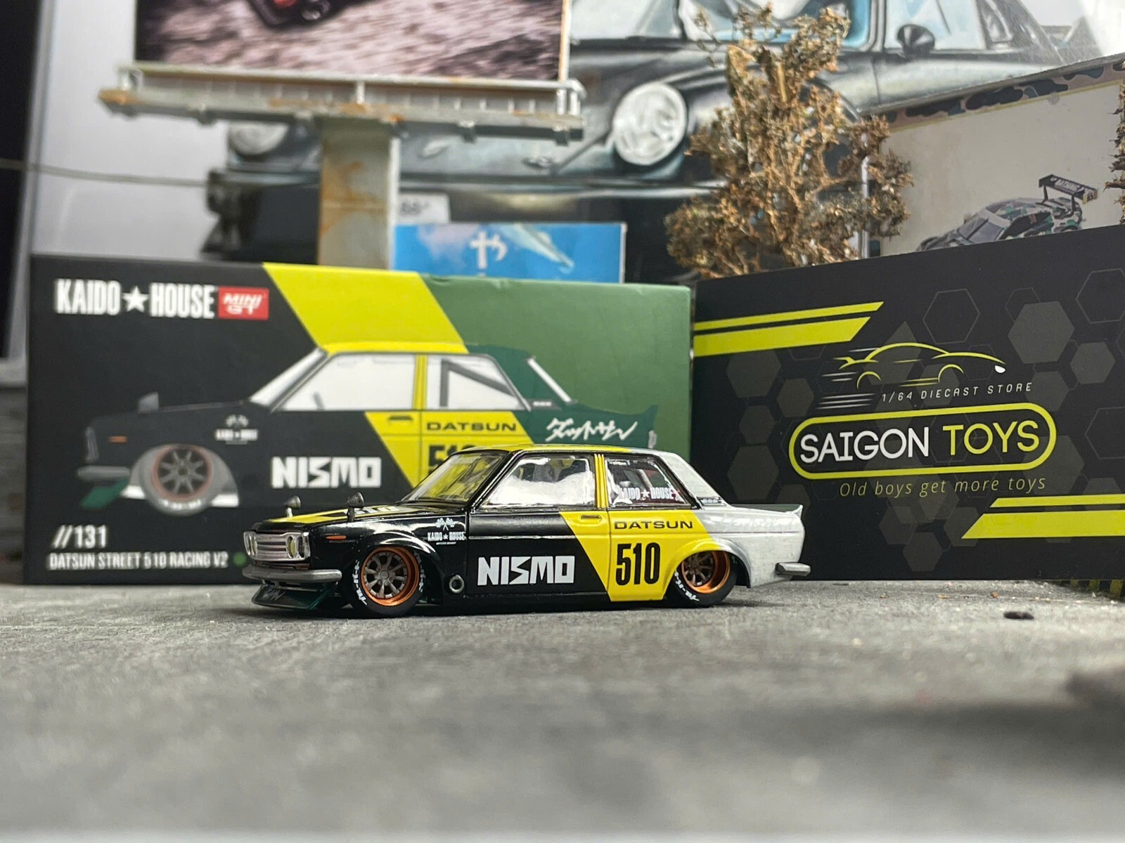 CHASE KAIDO HOUSE x Mini GT 1:64 Model Car Datsun Street 510