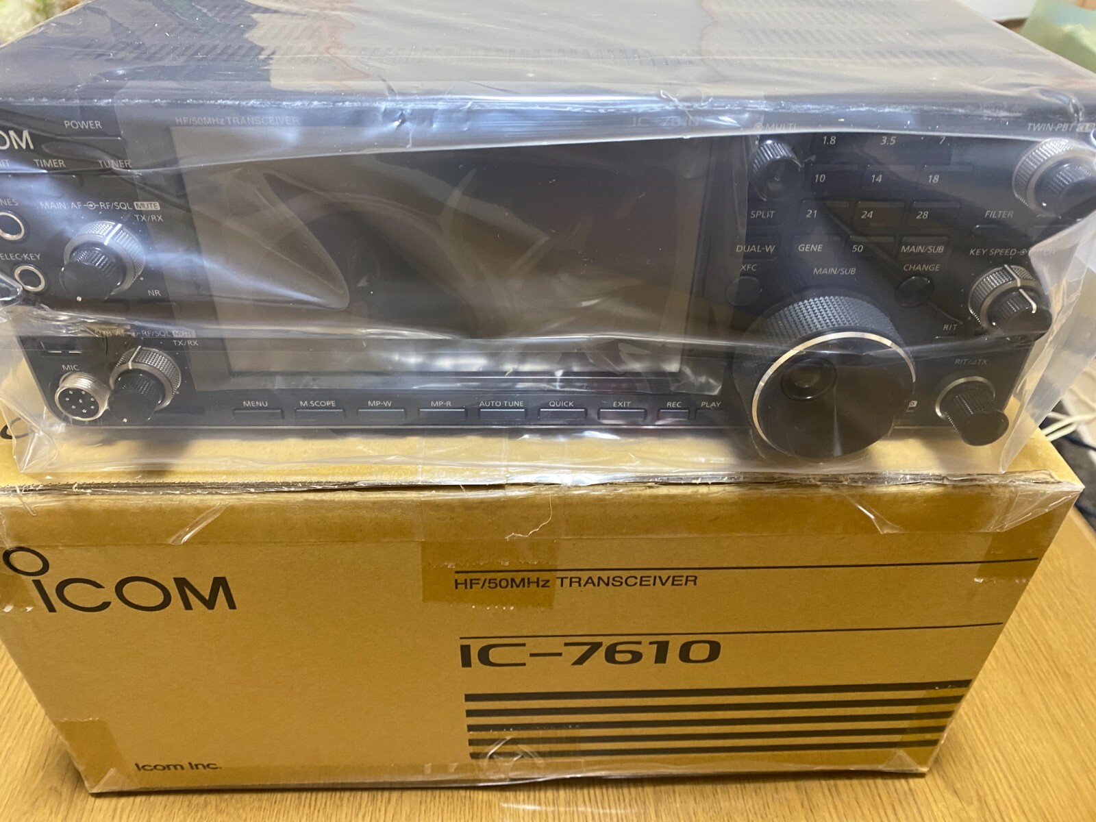 Icom IC- HF/50MHz 100w Ham Radio Transceiver -7610 Japan