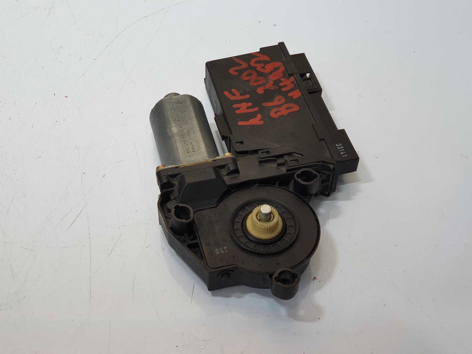 2002 Audi A4 LEFT FRONT WINDOW REG/MOTOR B6-B7 DOOR MOTOR ONLY SEDAN/WAGON 07/01- image 9