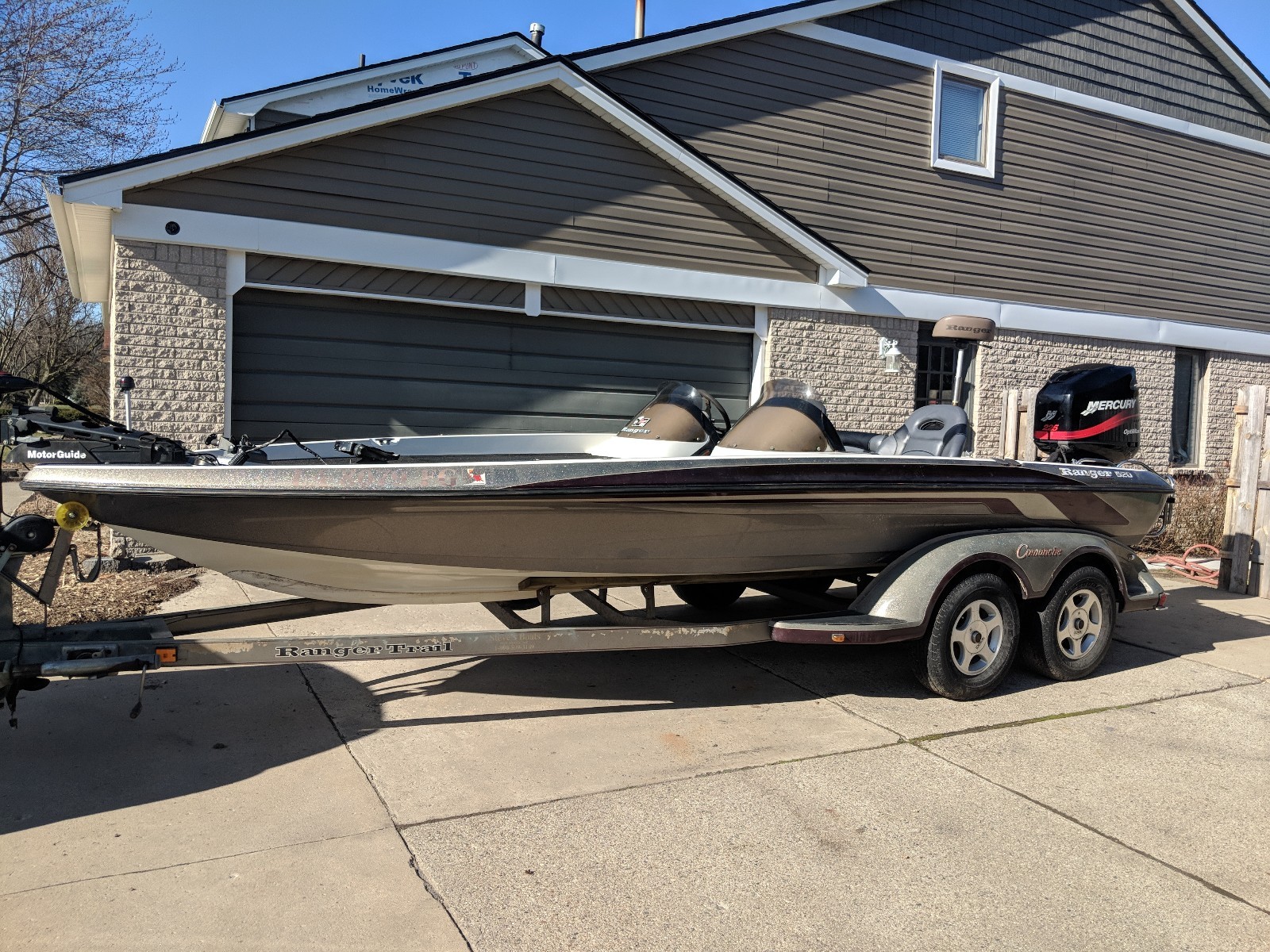 2001 RANGER 520 DVX COMANCHE BASS FISHING BOAT NEW CARPET LIDS SEATS 225 Mercury