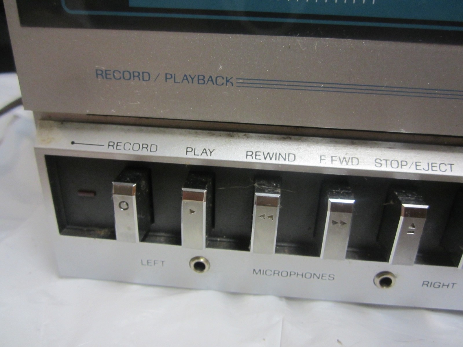 old Sears Compact home stero unit, with speakers, one big flaw* and some small