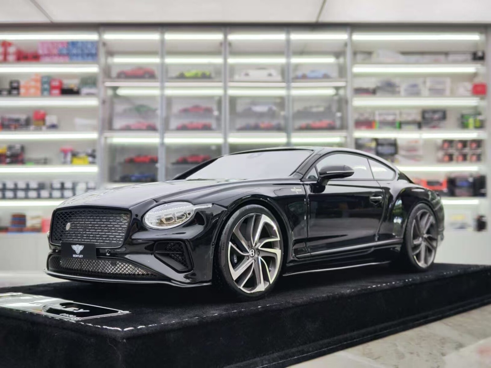 Paul&#39;s Model Art ポールズ・モデルアート/1:18/BENTLEY CONTINENTAL GT(ブラック)/100139020/ホビー用品/Aランク/69【中古】 Paul's Model Art ポールズ・モデルアート/1:18/BENTLEY