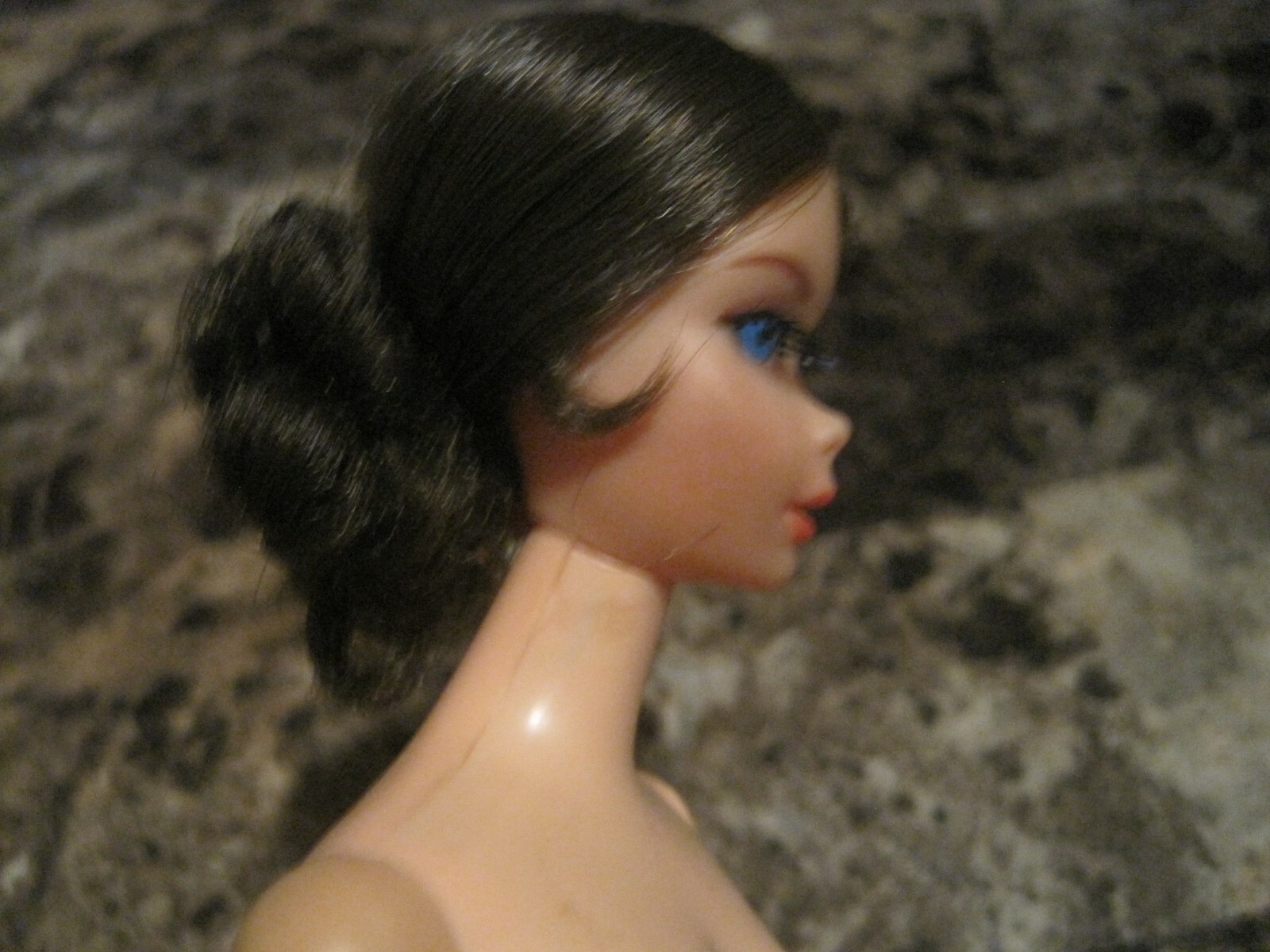 VINTAGE TALKING BARBIE !  BRUNETTE NAPE CURL!    FOR PARTS