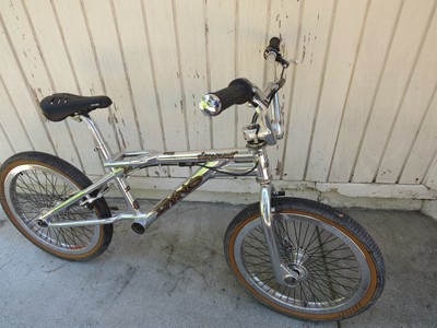 bmx mongoose tone r10