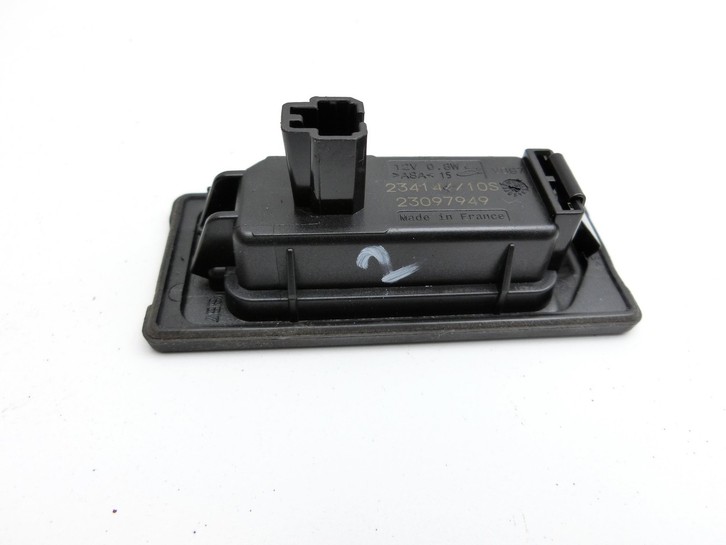 Skoda Kamiq NW4 19-23 Kennzeichenleuchte Pos.2 Skoda Kamiq NW4 19-23 27.02.2024 5NA943021 23097949 gebraucht Vorschau 3