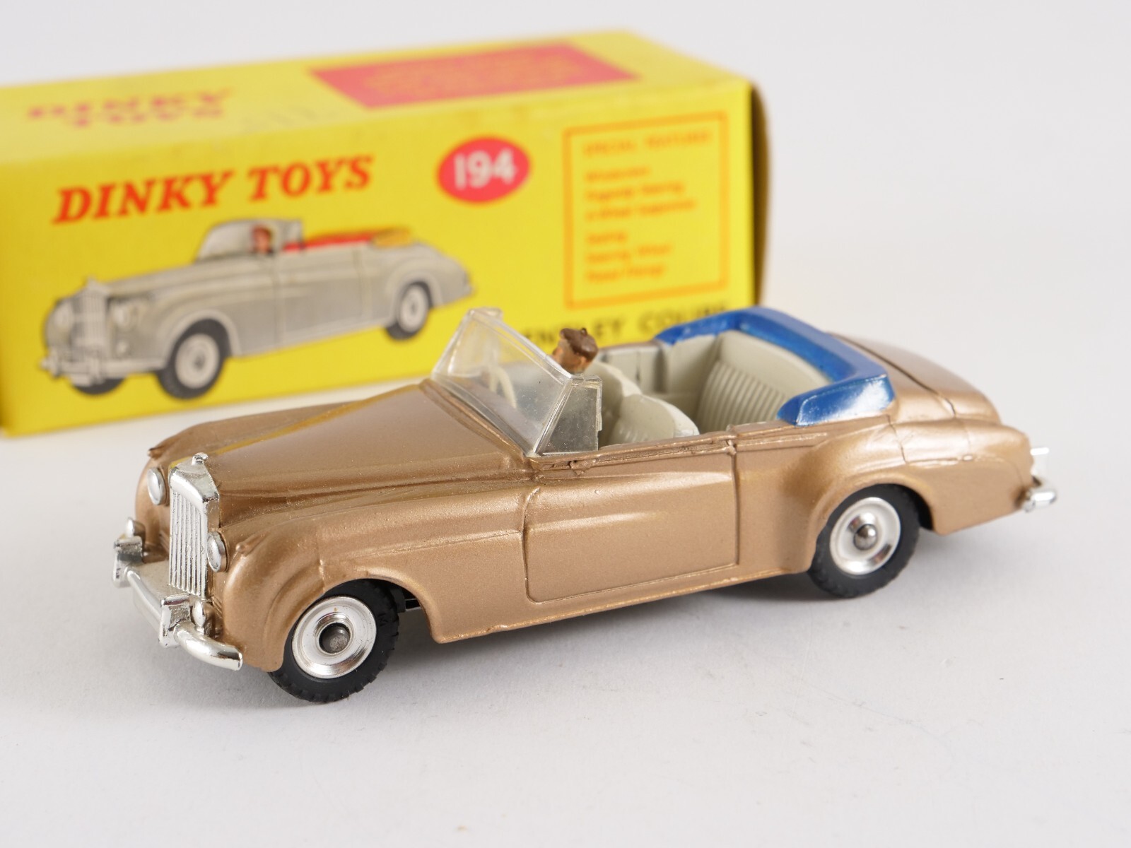 ミニカー DINKY No.190 BENTLEY COUPE ミニカー DINKY No.190 BENTLEY COUPE 1940's Dinky Toys