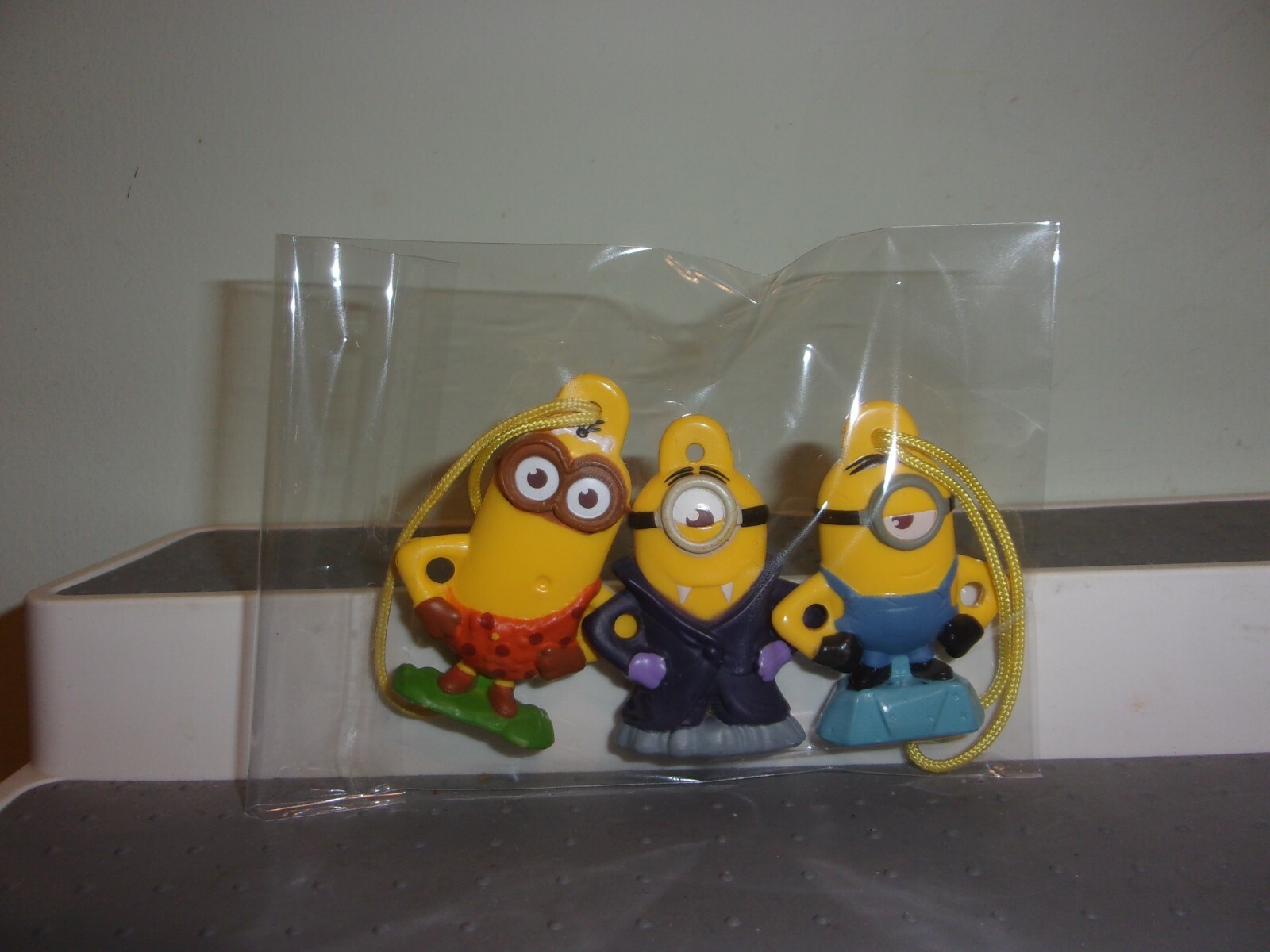 MINIONS in the city GENERAL MILLS CEREAL PROMO TOY LOT OF 3 CAVEMAN DRACULA
