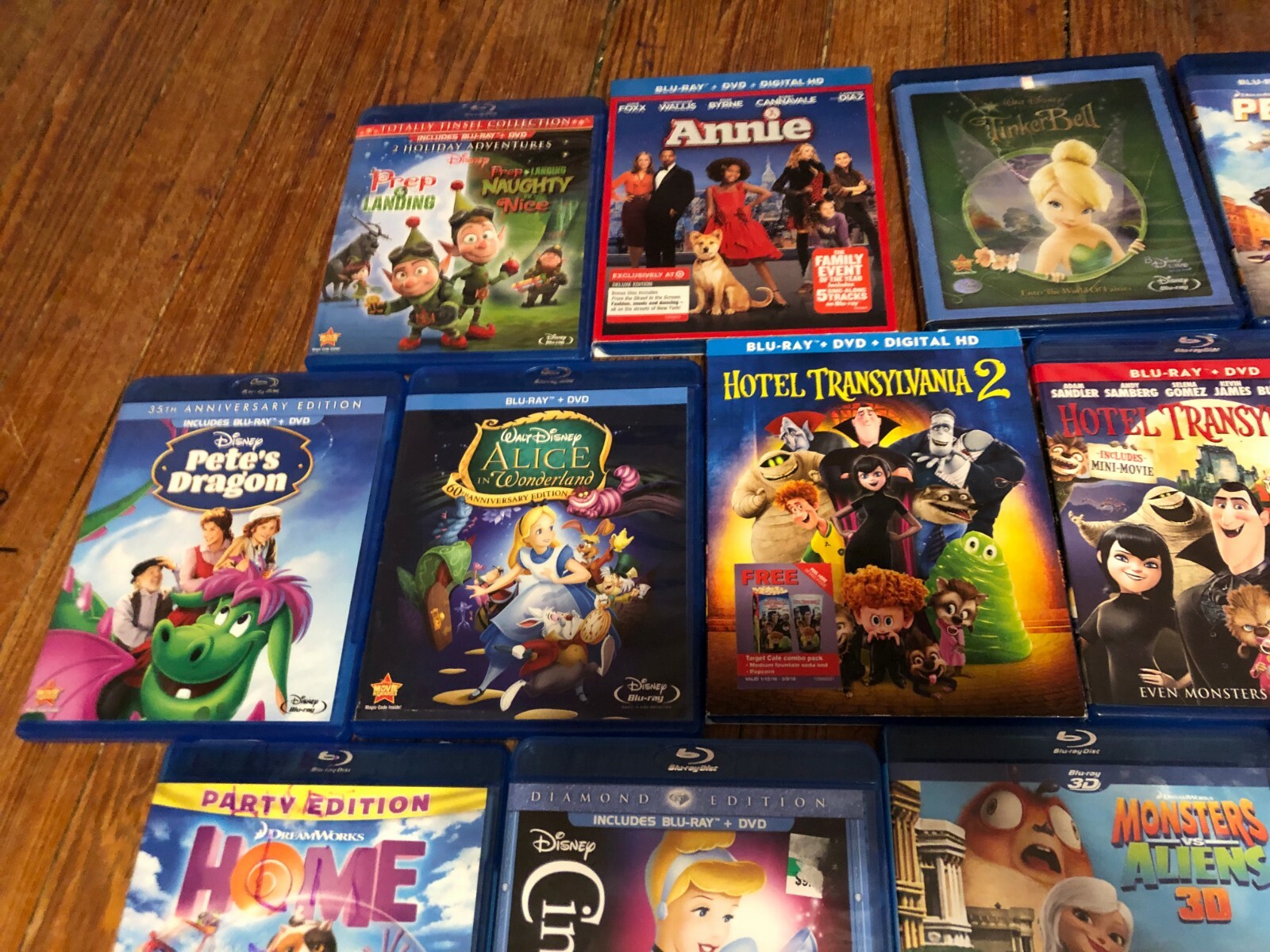Lot of 13 Disney / Family Blu Ray movies - in cases