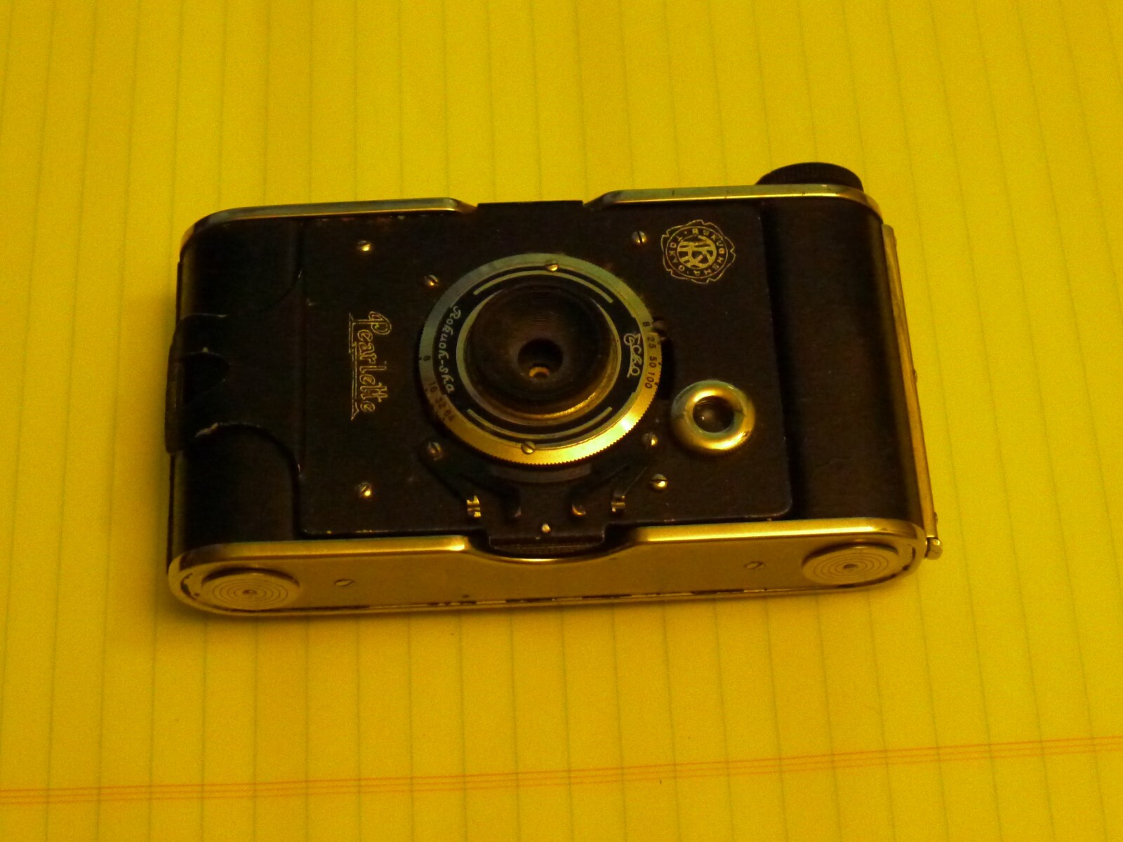 Rokuoh-Sha Konica Pearlette WW2-Era Folder, 127 Film, 4x6.5