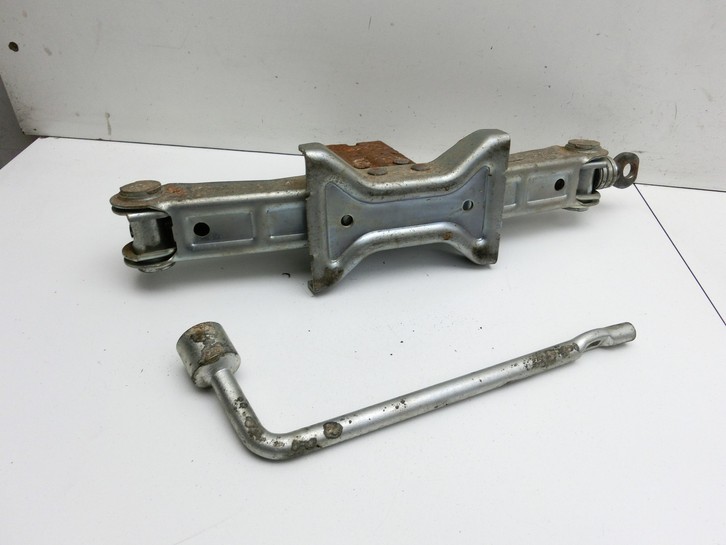 Nissan X-Trail T31 10-14 Original Werkzeug Bordwerkzeug Wagenheber Nissan X-Trail T31 10-14 21.09.2011 995503UP0A... Vorschau 4