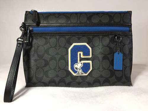 ！　　COACH　スヌーピー 青 レザーポーチ COACH スヌーピー 青 レザーポーチ