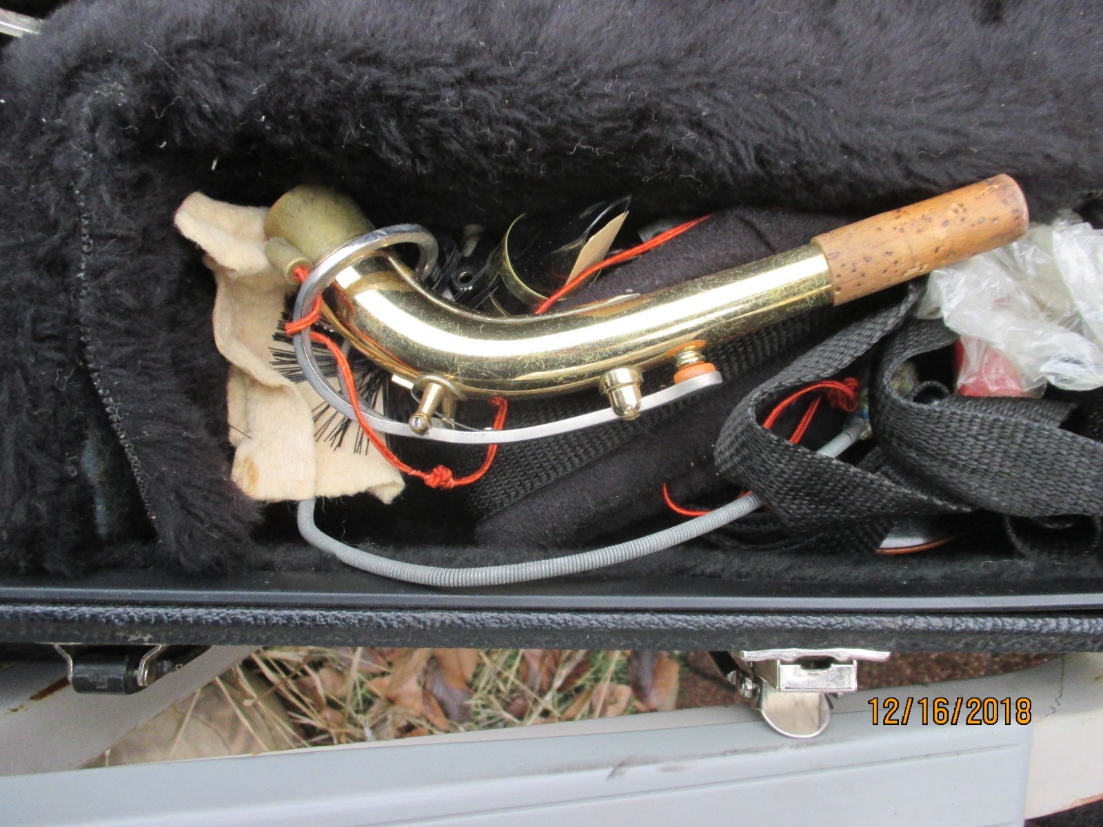 VINTAGE BUNDY SAXOPHONE W/CASE