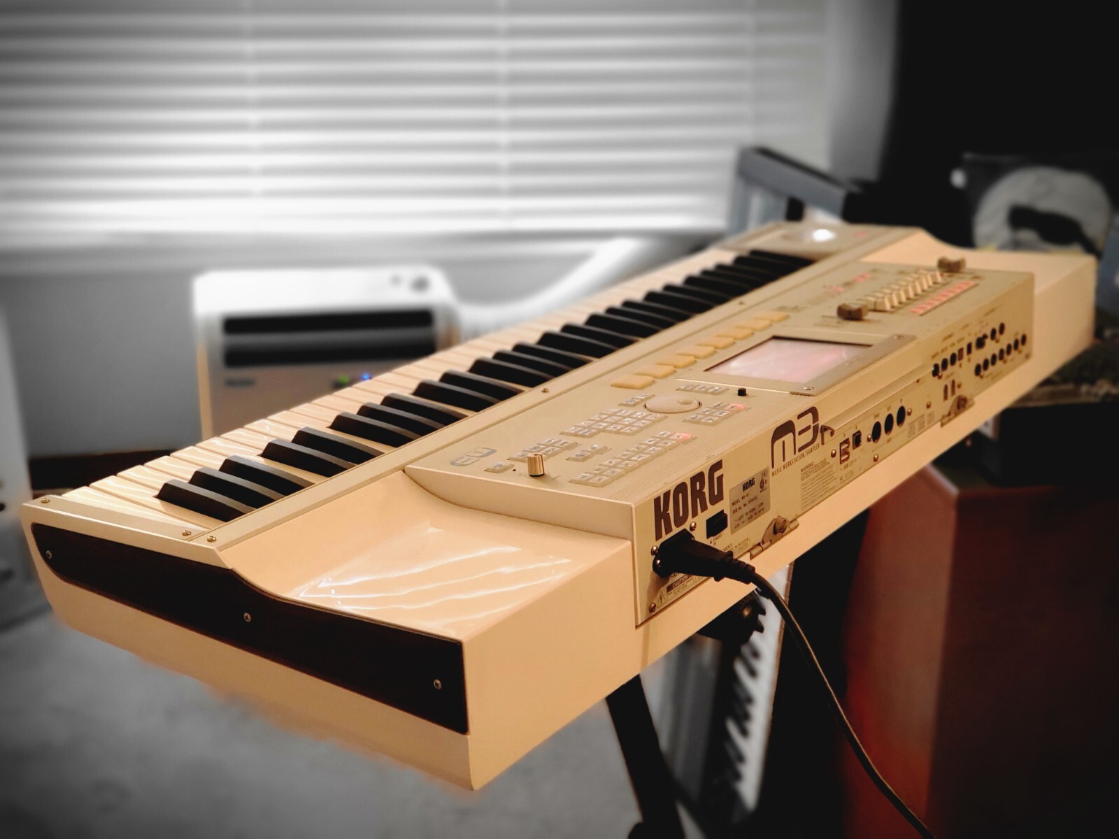 KORG M3-61 シンセサイザー Korg M3 61 | Sweetwater