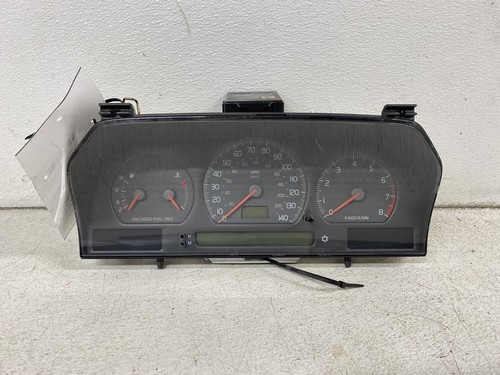 1998 Volvo S70 Sedan & V70 Station wagon models cluster speedometer tach gauges