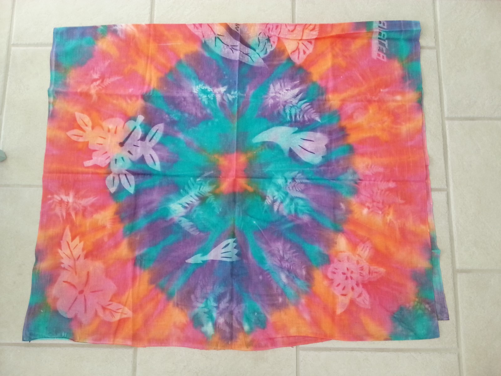 Tie Dye Fabric from Raiatea French Polynesia 42 x 70 - Tahiti Sarong Tablecloth