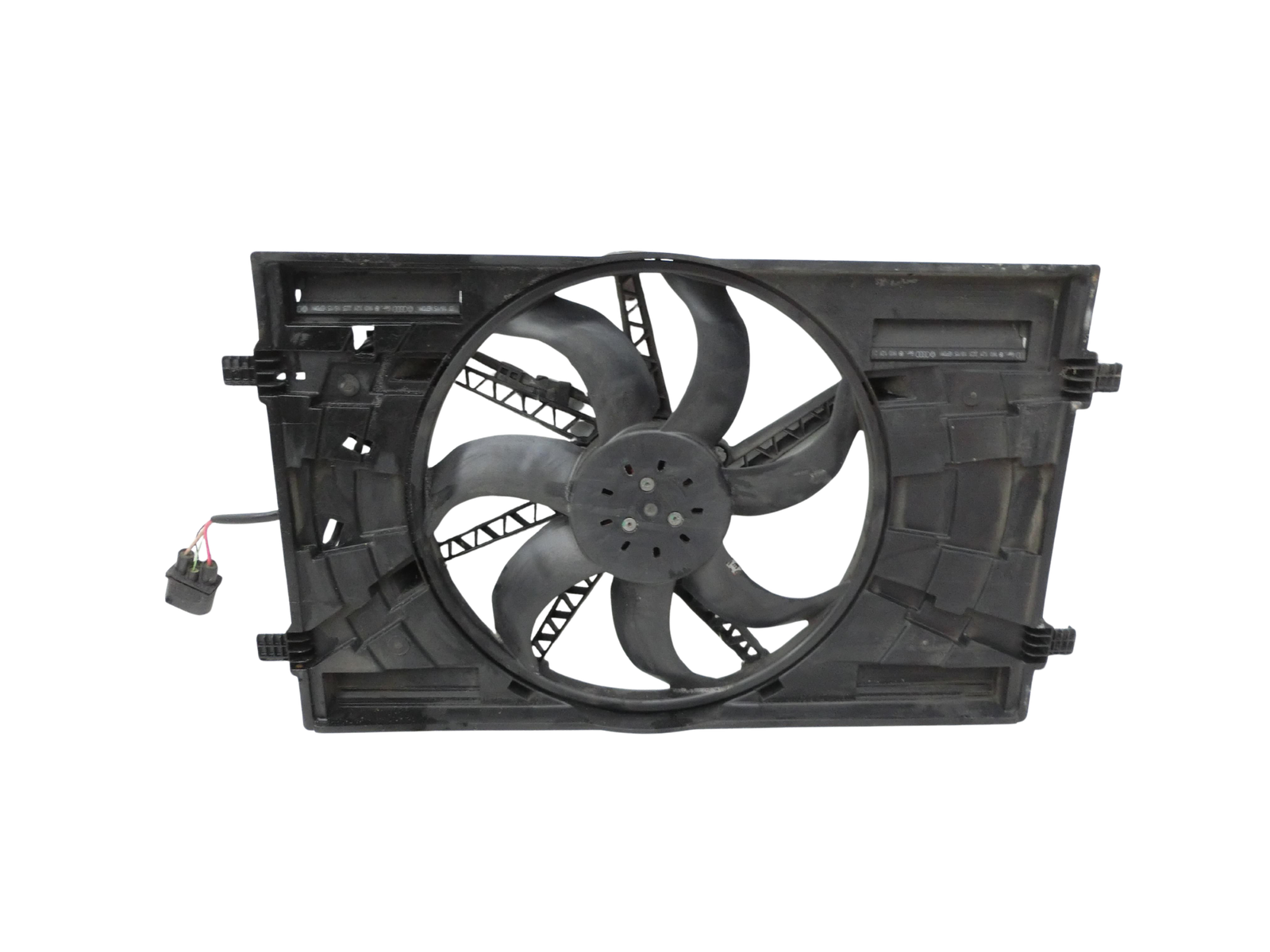 VW Passat B8 3G 14-19 TDI 1,6 88KW Lüfter Ventilator f. Kühler - Bild 1