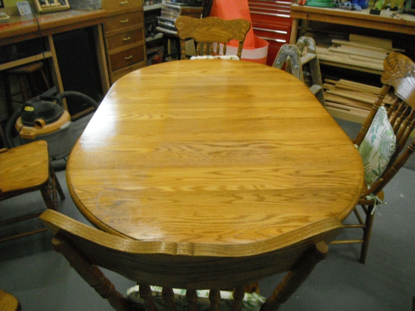 Solid Oak Pedestal Table & 4 chairs 42