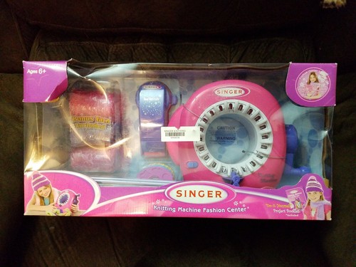 SINGER KNITTING MACHINE FASHION CENTER AGES 6+