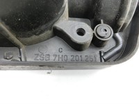 VW T5 7E 09-15 TDI 2,0 103KW Rahmen Tankeinfüllstutzen oben beim Tankdeckel VW T5 7E 09-15 06.06.2011 7H0201253D... Vorschau 5