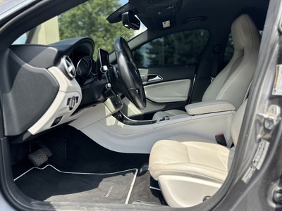 image 3 of interior