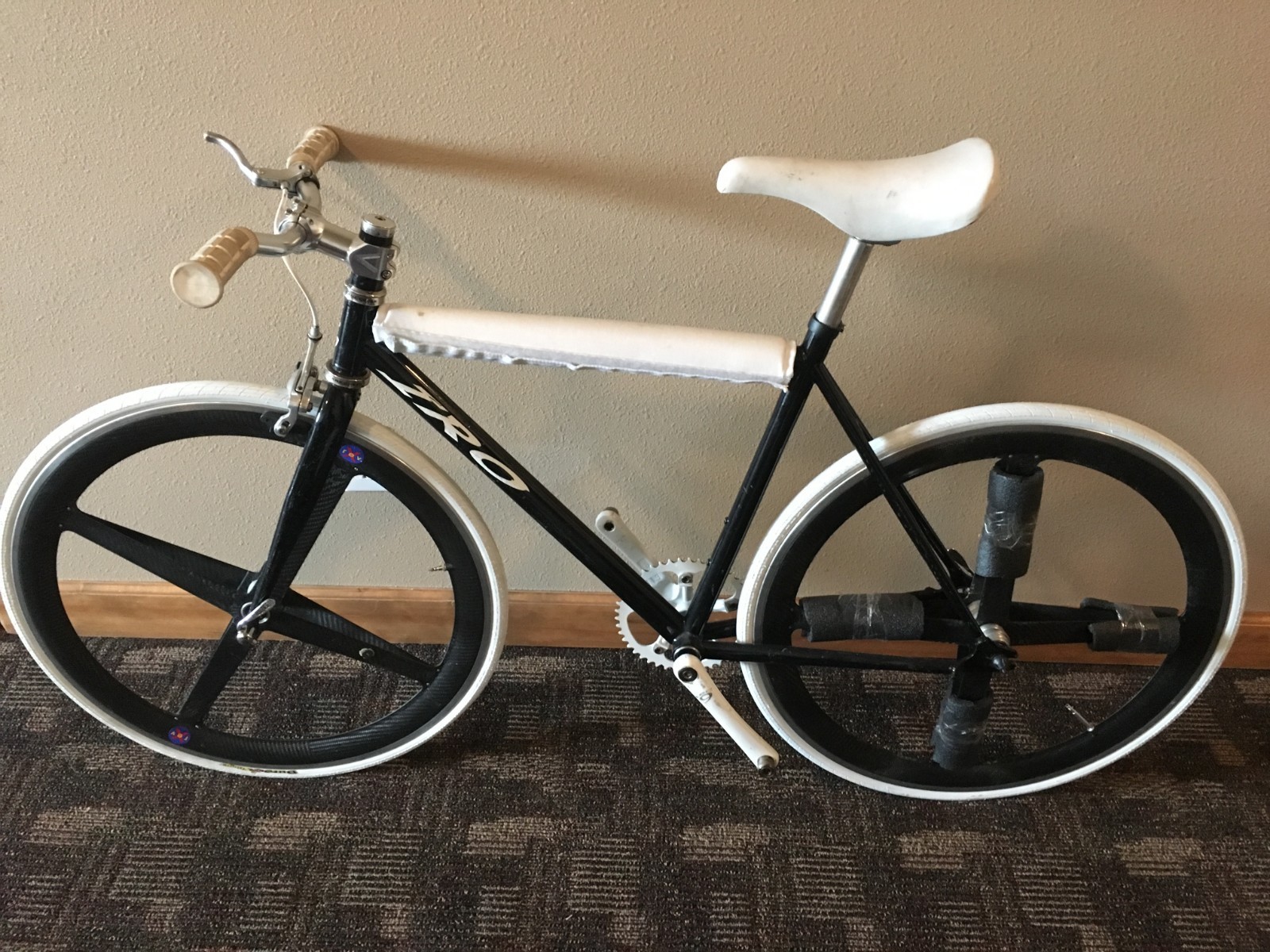 RARE Mark V 43cm frame with SYNERGY Carbon Fiber Rims