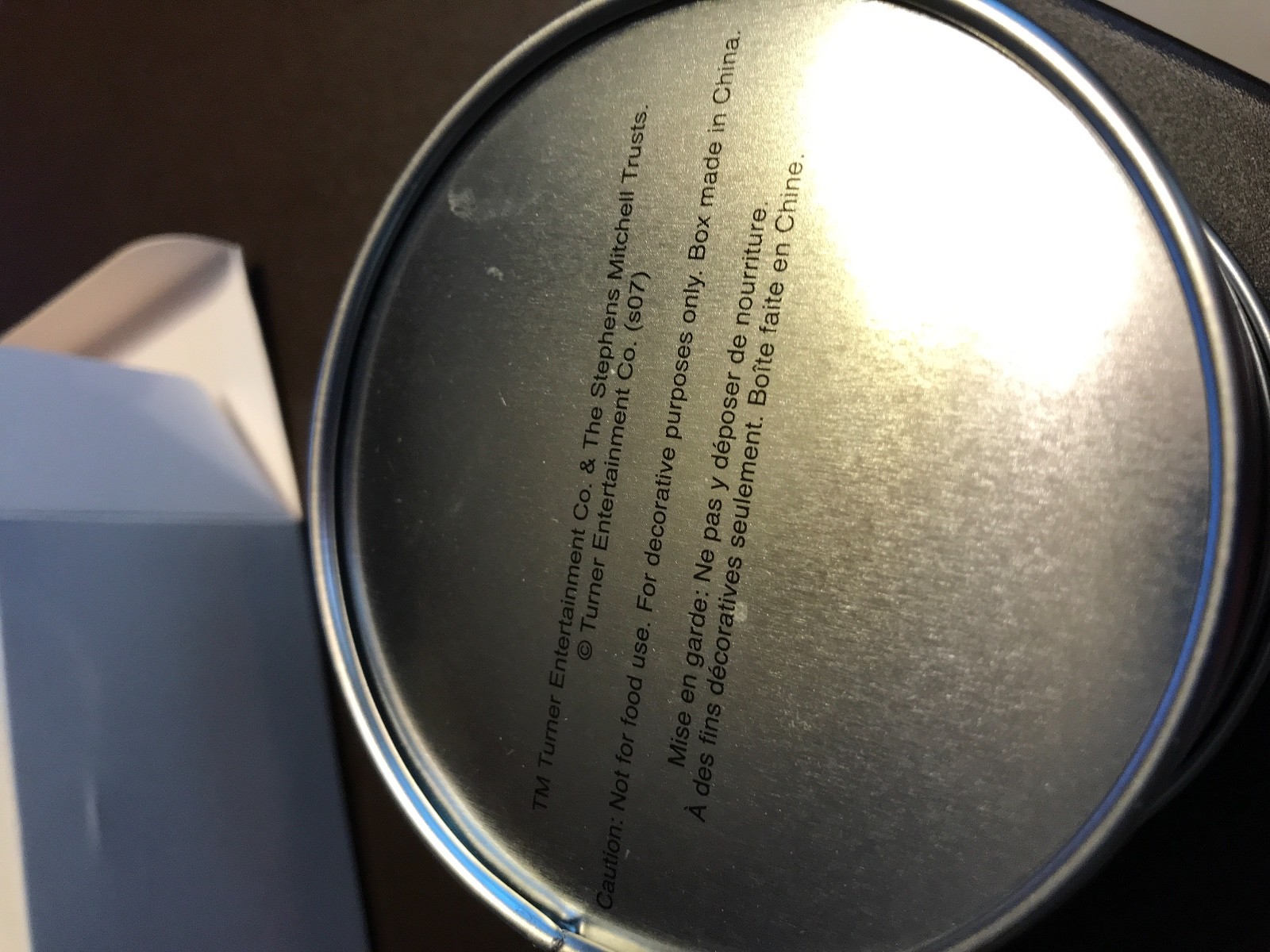 GONE WITH TH WIND COLLECTIBLE WATCH SOLD BY AVON COLLECTIBLE TIN WITH THE WATC