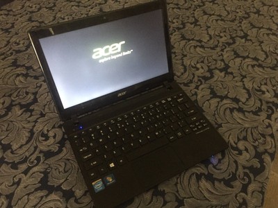 Acer travelmate b113 laptop notebook 4gb ram