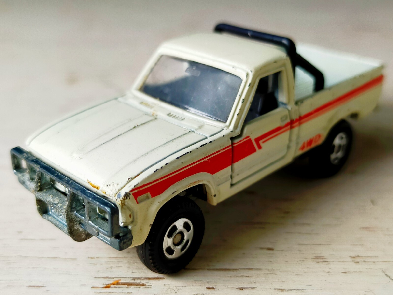 トミカ　tomica No.61トヨタ　ハイラックス　4WD 日本製　1/62 希少‼︎】 トミカ No.61トヨタ ハイラックス 4WD 日本製 1/62