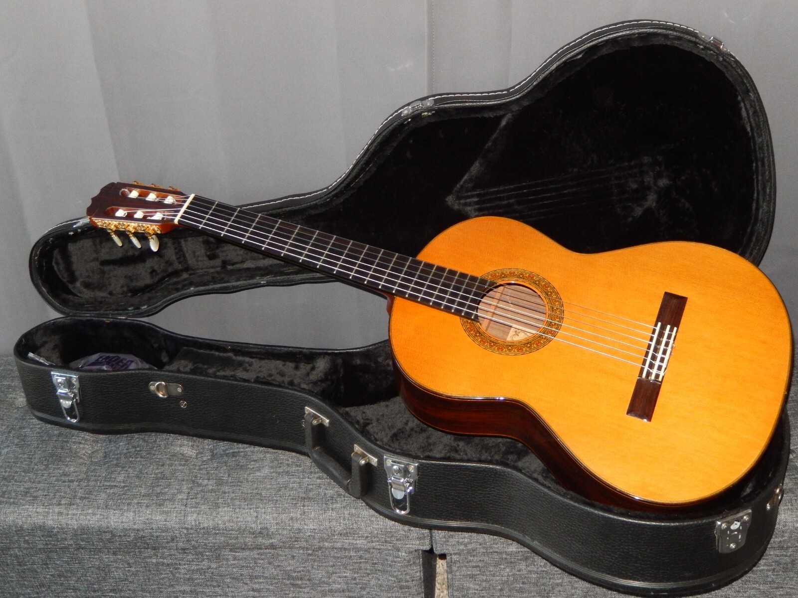 MADE IN 1997 - KAZUO YAIRI YC10 - SUPERB RAMIREZ STYLE