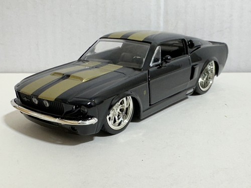 G65 ブラック/ゴールド ミニカー s-l400.jpg