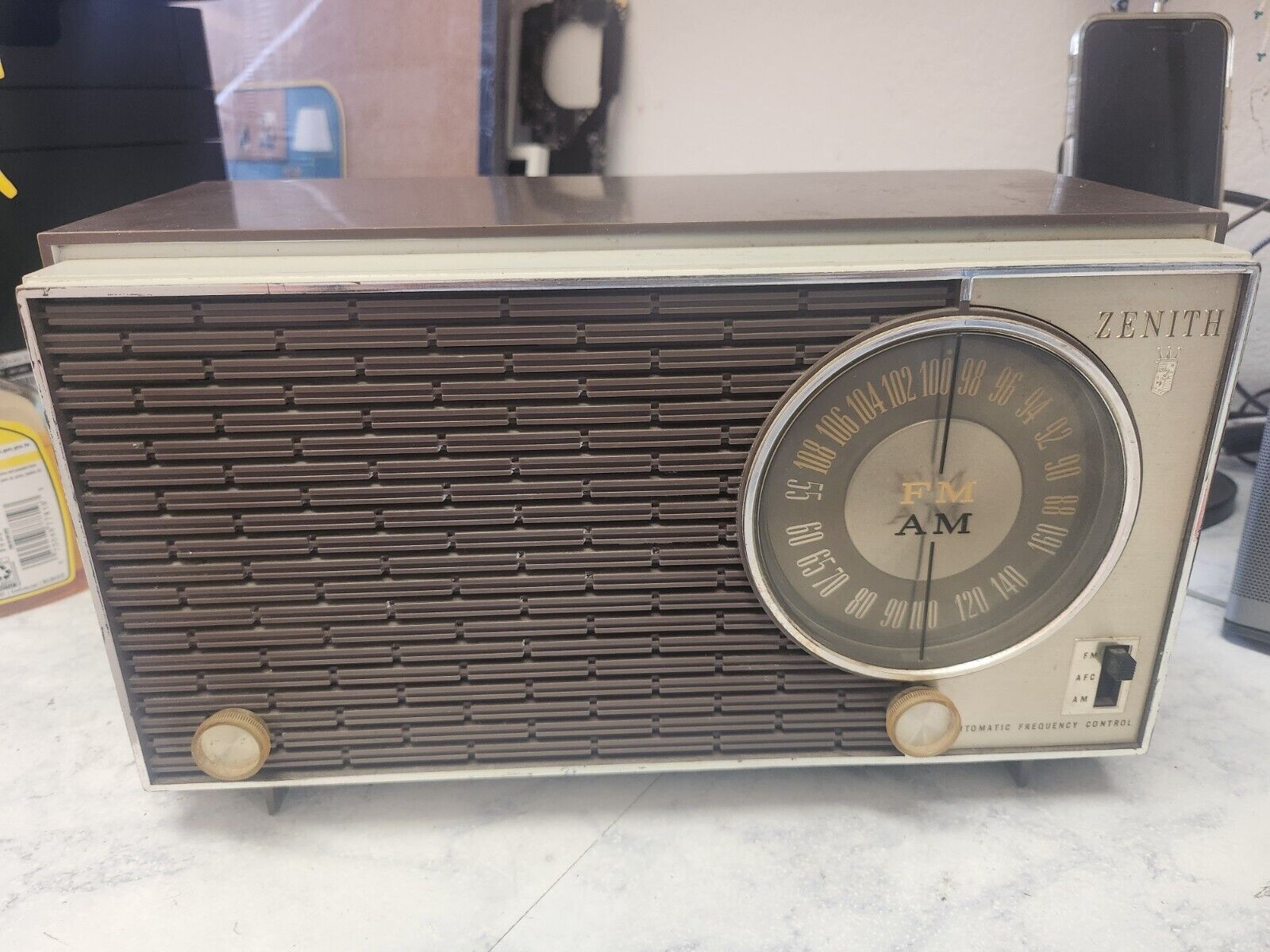 Vintage Zenith Radio X316 & x318 AM FM AFC Excellent Vintage Zenith Radio X316 & x318 AM FM AFC Excellent