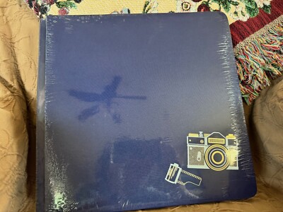 New Creative Memories ''Mystery 2019'' True 12x12 Album (Cobalt Blue with Camera)
