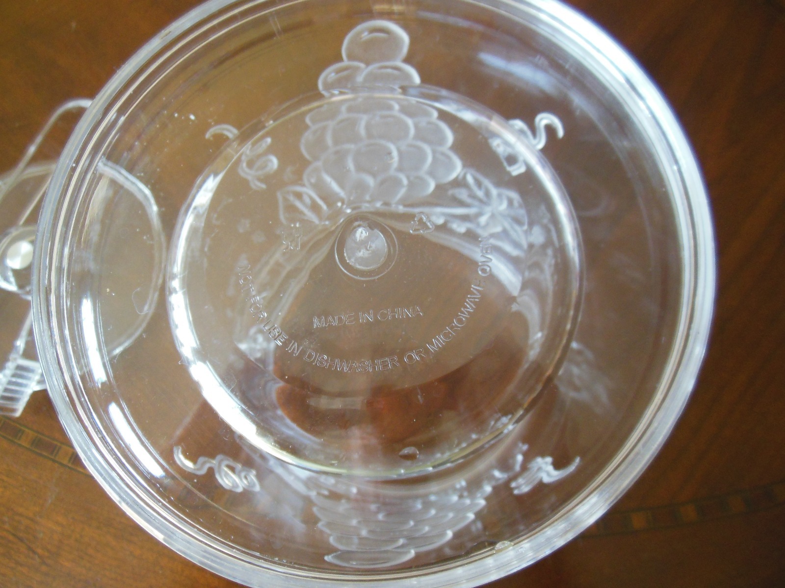 Ice Bucket with Lid and Tongs Grape and Leaf Design Clear Acrylic or Plastic