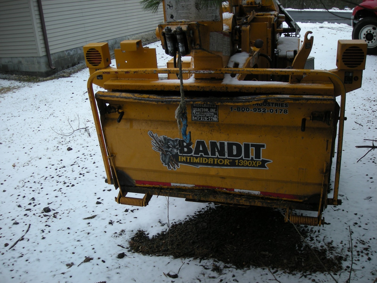 2016 Brush Bandit Chipper