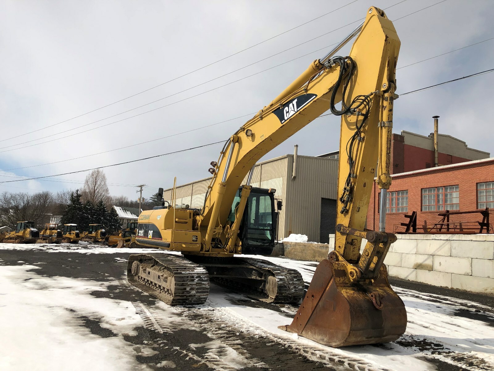 2004 CAT 325CL