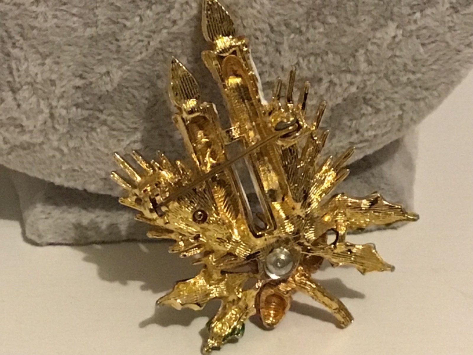 Vintage Christmas Brooch Pin Gold Tone Pear Rhinestones Enamel Candle