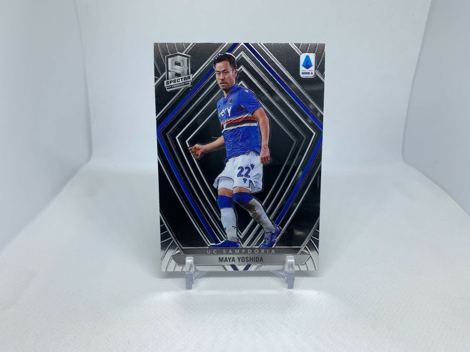 Maya Yoshida　0621 2020-21 Panini Chronicles Soccer Maya Yoshida Spectra #4
