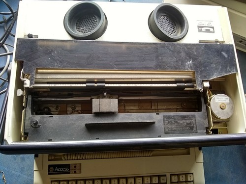 Vintage Access Matrix  ACCESS Computer  First all in one portable computer 1983