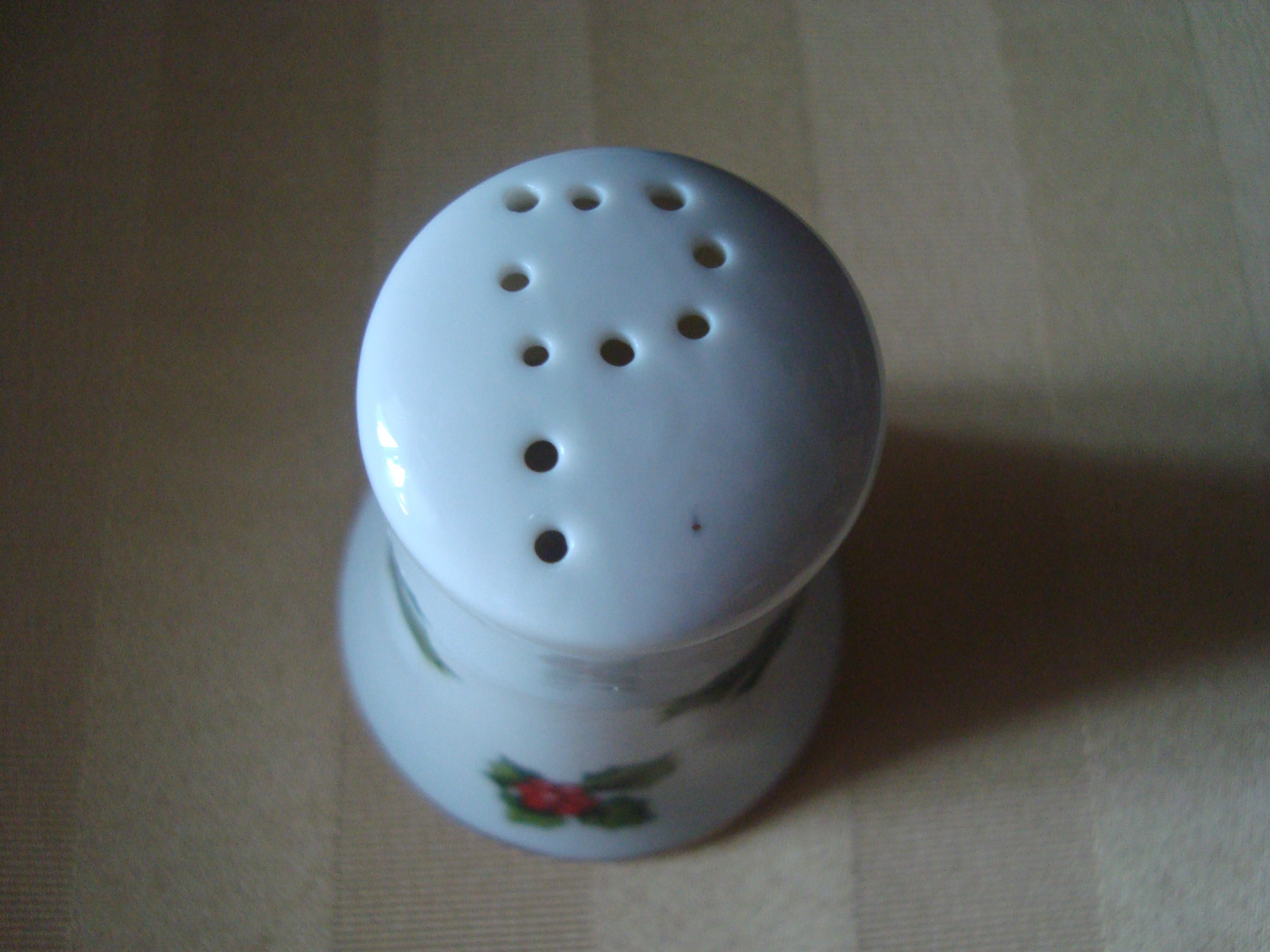 JAPAN LEFTON CHRISTMAS LOT OF 3-Salt & Pepper Shakers & Dinner Bell Holly