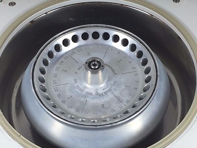 Eppendorf 5417C Centrifuge w/ F45-30-11 Rotor & Lid, Working Microcentrifuge