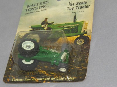vintage 1/64 Walters Toys Inc Oliver 1650 with WFE Farm Toy Tractor broke