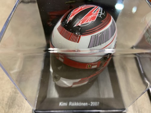 NEW 1:5 Casco Helmet F1 KIMI RAIKKONEN 2007 FERRARI SPARK +