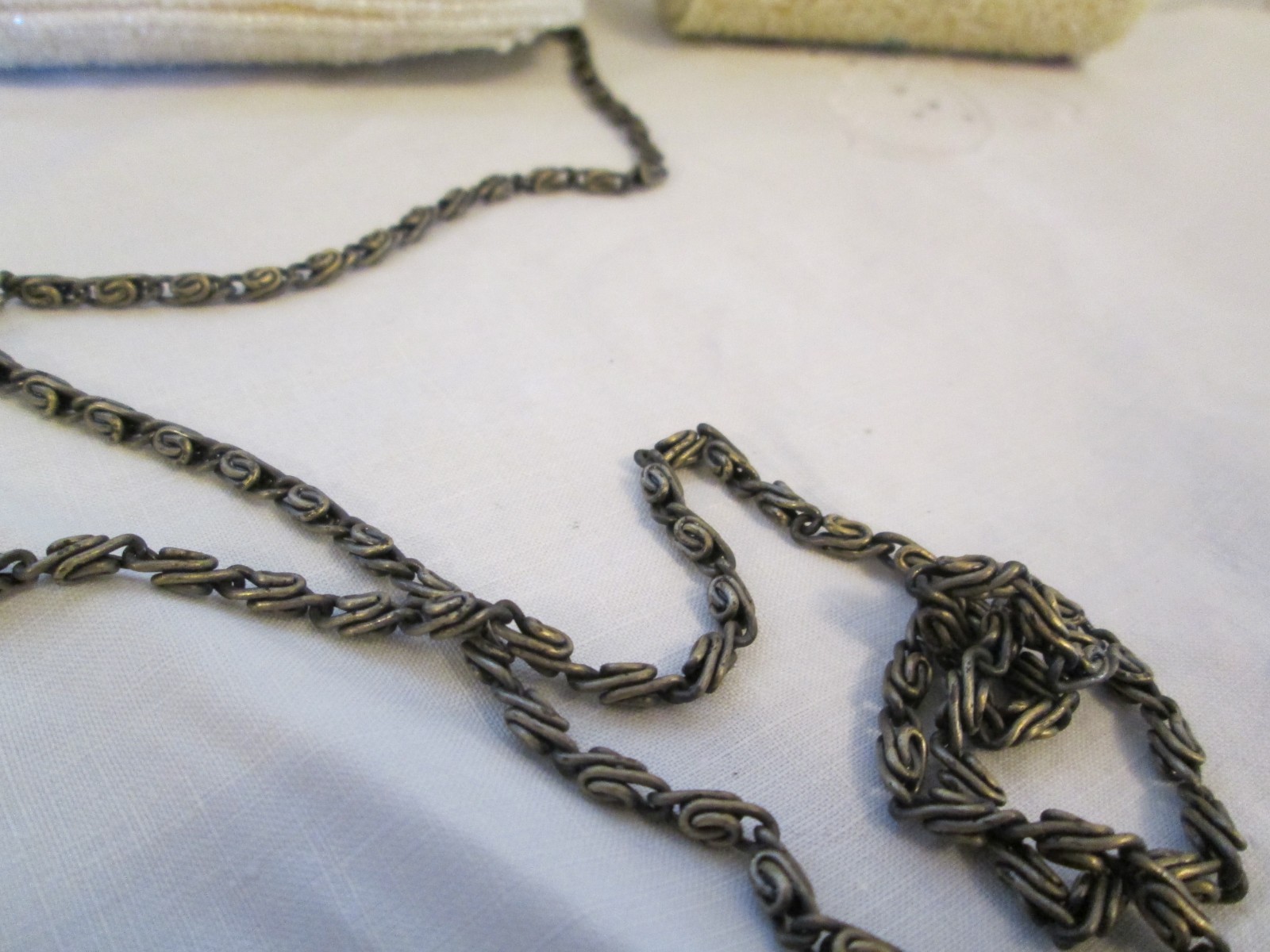 Vintage Beaded Victorian Purse Ornate Metal Fittings Chain Roses Pink China