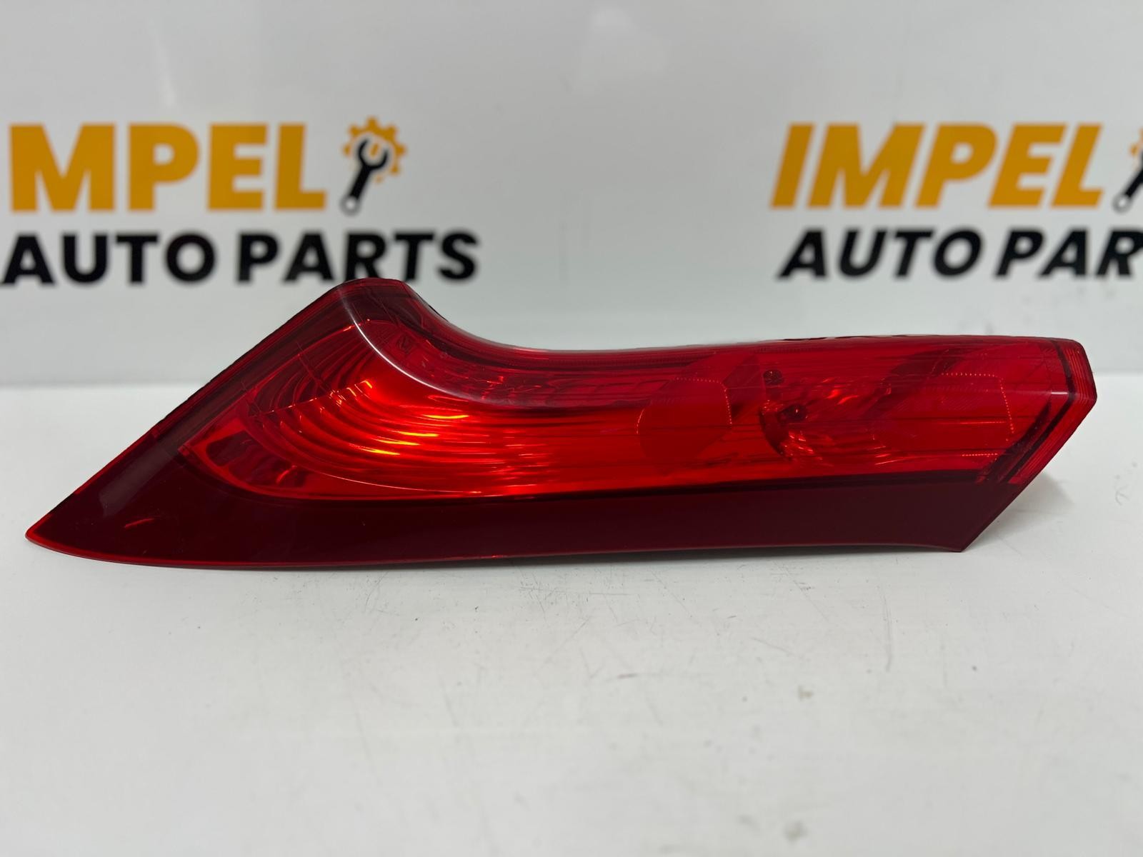 HONDA CRV RM 11/2012-10/2014 UPPER RIGHT TAILLIGHT PETROL TYPE 2012 Honda CR-V