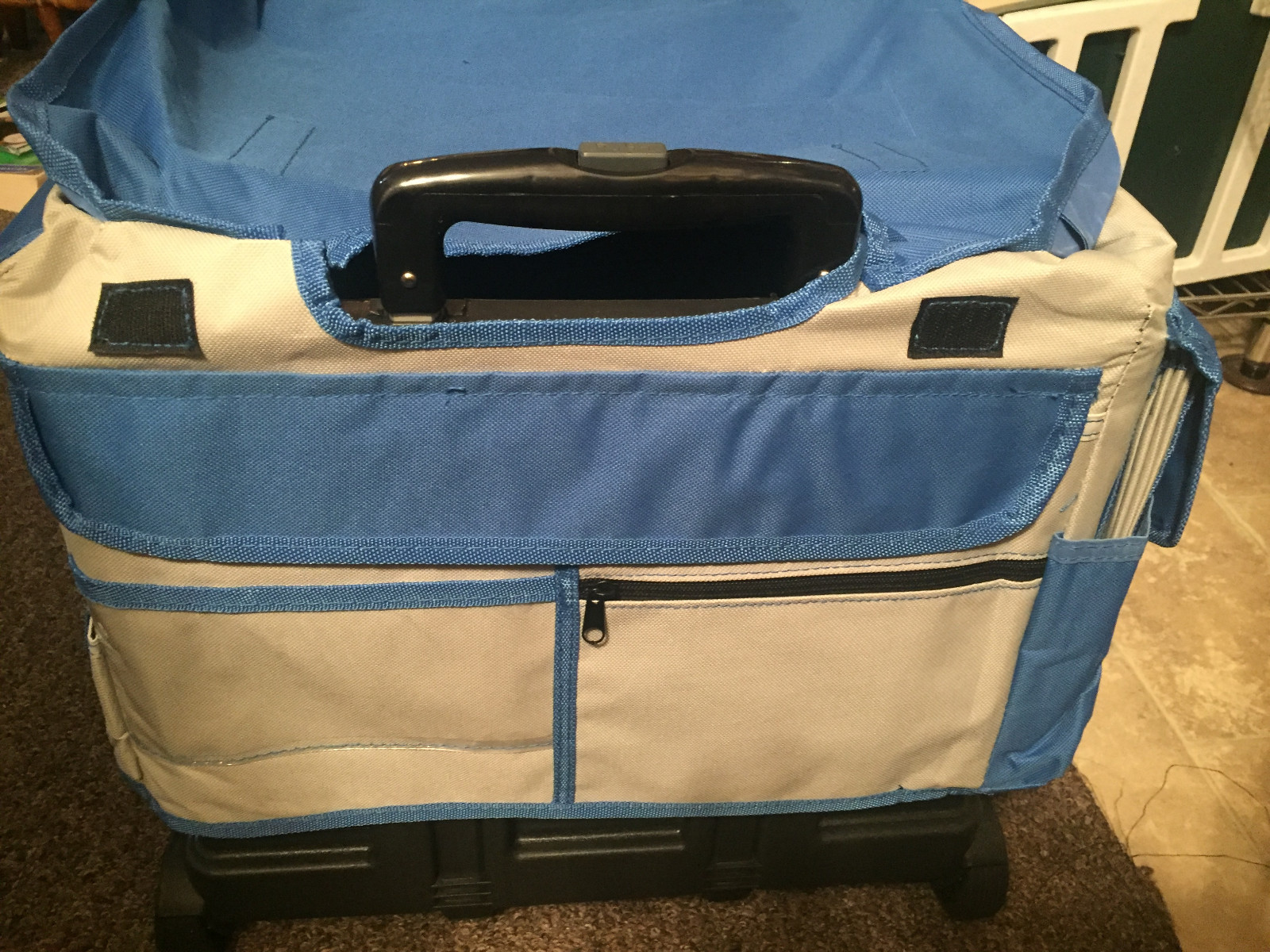 Olympia Pack-N-Roll 48 Pocket Foldable Cart