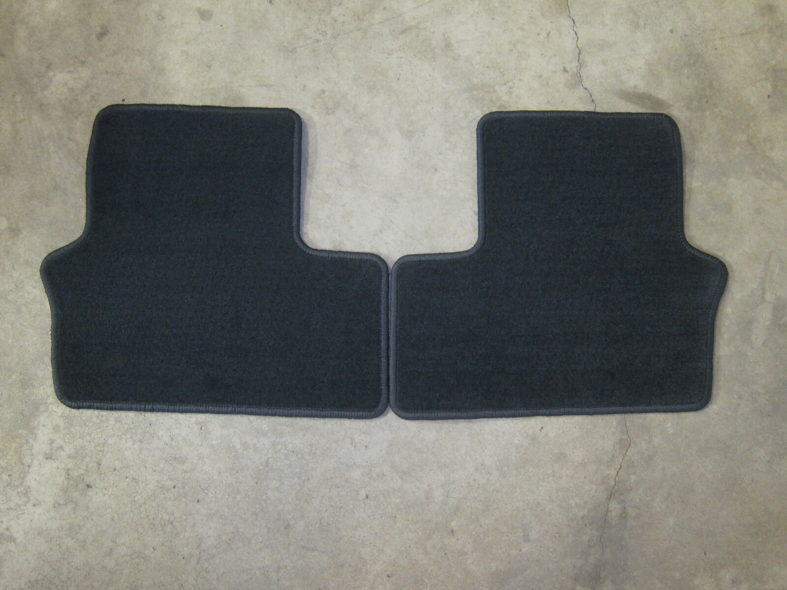 20142016 Jeep Compass/Patriot Front & Rear Black Carpeted Floor Mats