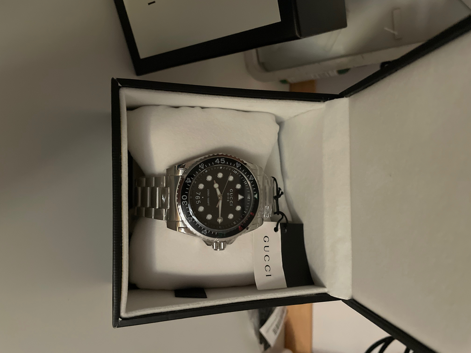 Gucci Swiss Quartz Stainless Steel Dress Silver-Toned Men's Gucci Swiss Quartz Stainless Steel Dress Silver-Toned Men's